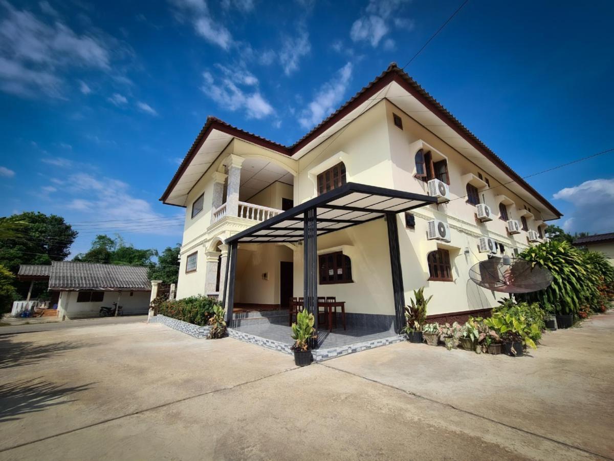 Saphaothong Guesthouse Vang Vieng Exterior foto